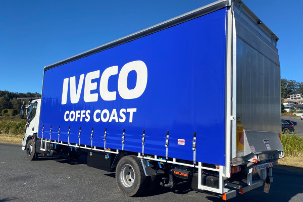 2022 Iveco Eurocargo ML160 Cab chassis Image 3