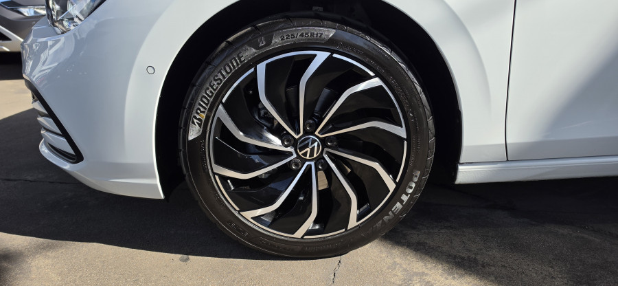 2023 Volkswagen Golf 8 110TSI Life Hatch Image 26
