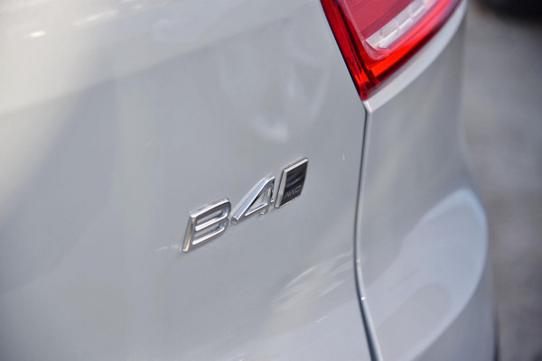 2025 MY26 Volvo XC40 XZ Ultra B4 Dark SUV Image 6