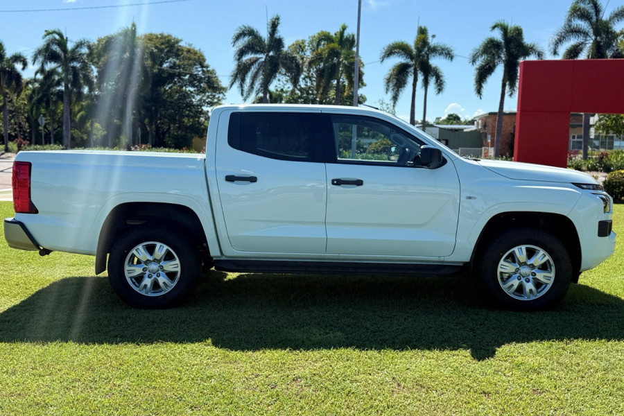2025 Mitsubishi Triton MV GLX+ Ute Image 9