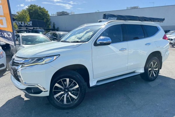 2017 Mitsubishi Pajero Sport QE GLS SUV Image 1
