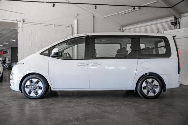2022 Hyundai Staria US4.V1  People Mover