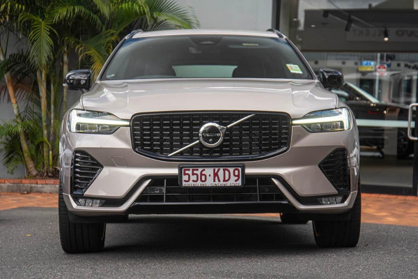 2023 Volvo XC60  Ultimate B6 Dark SUV Image 4