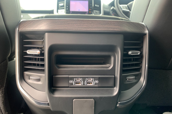 2025 Ram 2500 DJ Laramie Dual Cab Image 29