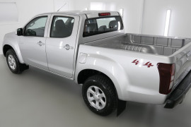 2019 Isuzu UTE D-MAX LS-M Crew Cab Ute 4x4 Utility Image 3