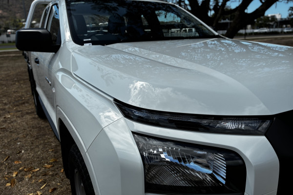2026 Mitsubishi Triton MV  GLX Cab Chassis Image 8