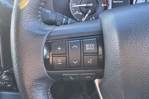 2022 Toyota HiLux GUN126R SR5 Ute Image 10