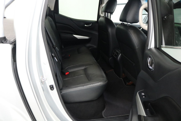 2015 Nissan Navara D23 ST-X Utility Image 5