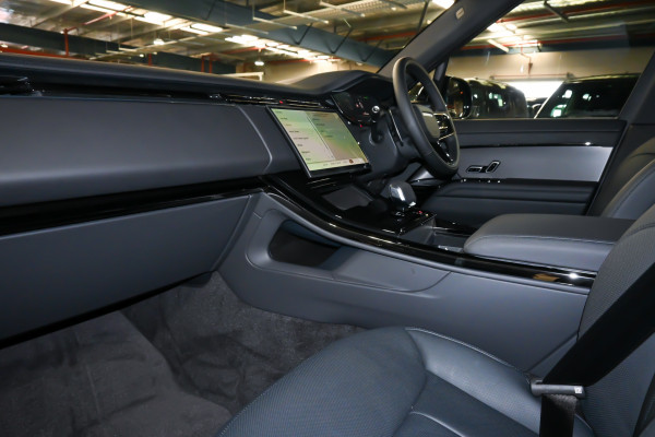 2025 Land Rover Range Rover Sport L461 D350 Dynamic HSE SUV image 8
