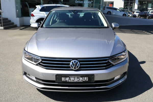 Demo 18 Volkswagen Passat Sedan 132tsi Gold Coast V