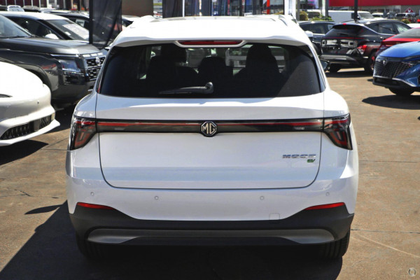 2025 MG MGS5 EV ZS3EM Essence 62 SUV Image 3