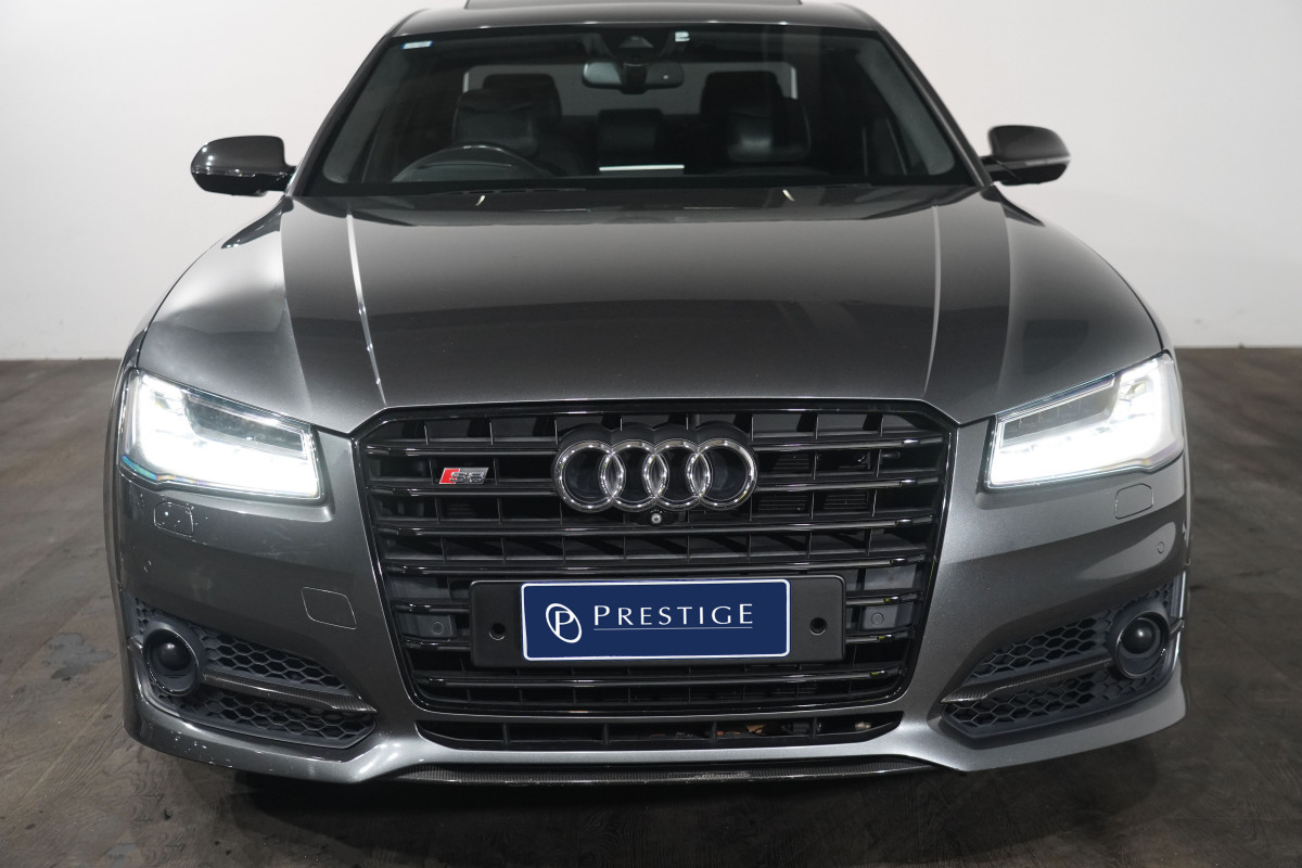 2017 Audi S8 4.0 Tfsi Quattro Plus Sedan Image 3