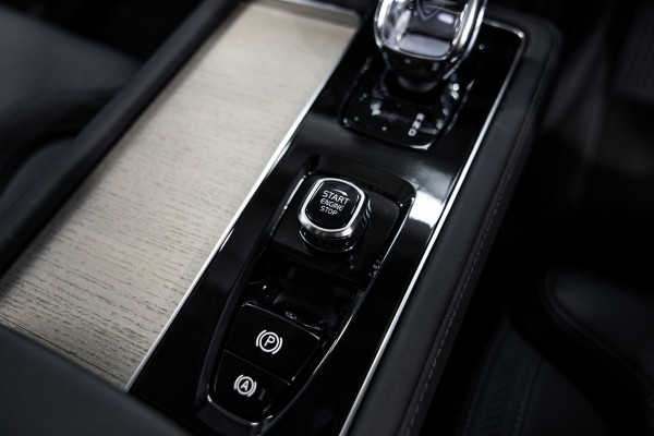 2025 Volvo XC90 L Series Ultra B5 Bright SUV Image 12