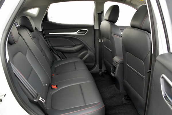 2024 MG ZST S13 Essence SUV Image 5