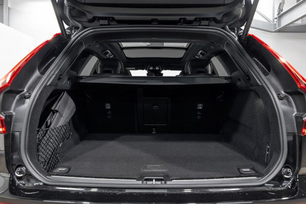 2026 Volvo XC60 UZ T8 Ultra Plug-in-hybrid AWD SUV Image 8