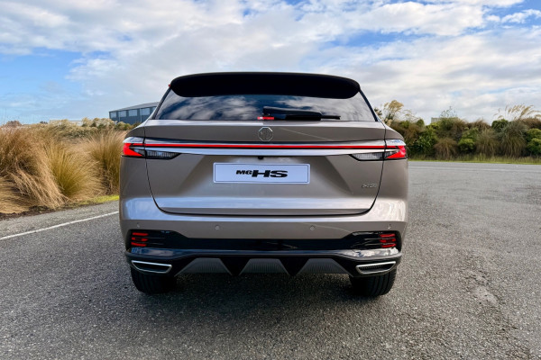 2026 MY25 MG HS AS33 Essence SUV Image 4