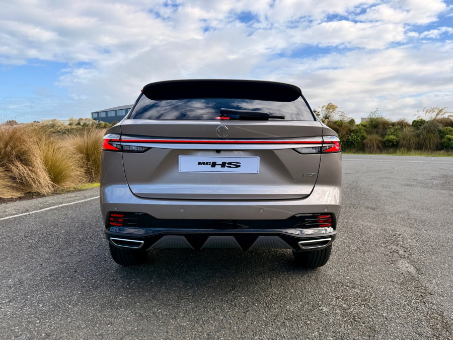 2026 MY25 MG HS AS33 Essence SUV Image 4