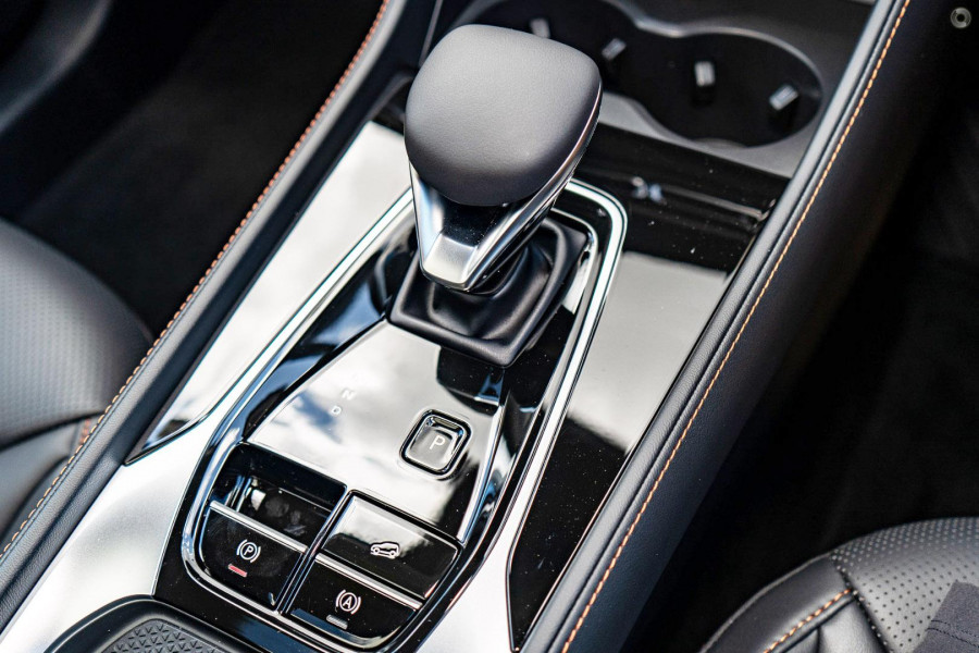 2025 MG HS AS33P Super Hybrid Essence SUV Image 13