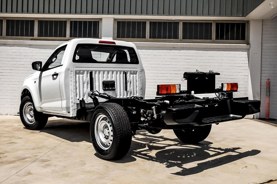 2026 MY25.5 Isuzu D-MAX RG SX High Ride Cab Chassis Image 4