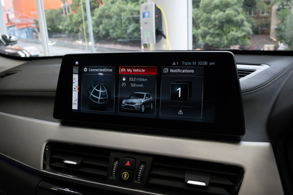 2022 BMW X1 F48 LCI sDrive20i SUV image 17