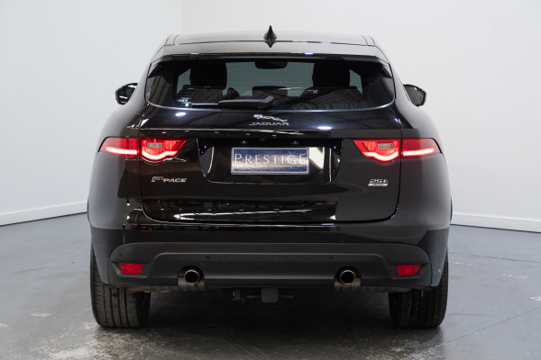 2019 Jaguar F-PACE 25t R-Sport SUV image 10