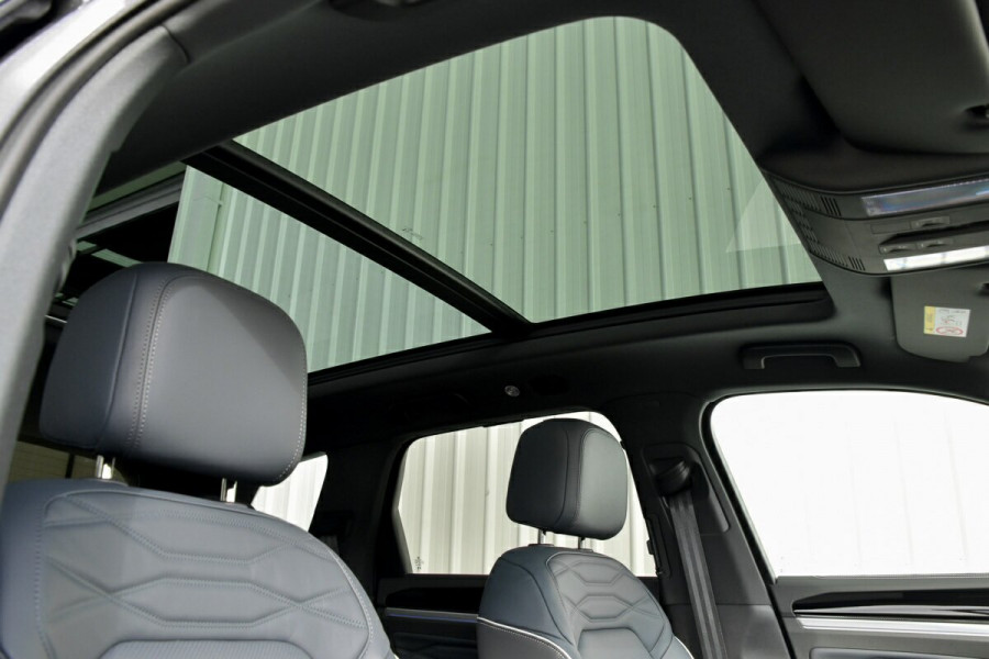 2024 Volkswagen Touareg RC 210TDI R-Line SUV Image 26