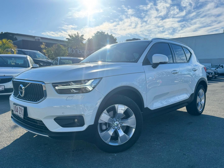 2019 Volvo XC40 XZ T4 Momentum SUV Image 1