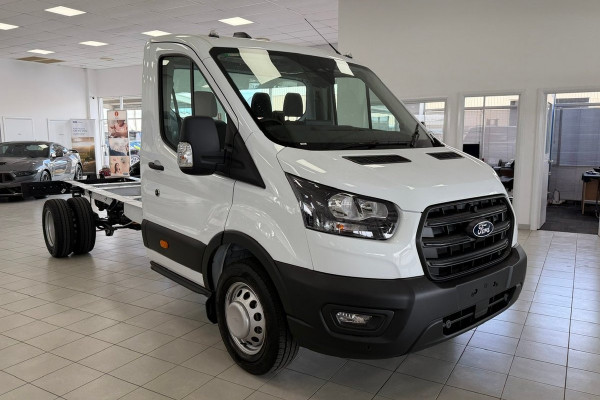 2025 MY25.75 Ford Transit VO 500E Cab Chassis Image 1