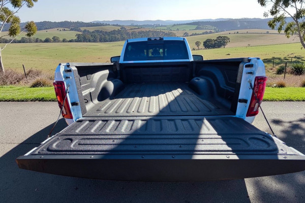 2026 Ram 2500 DJ Laramie Dual Cab Image 7