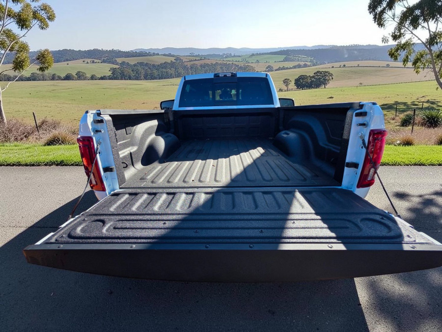2026 Ram 2500 DJ Laramie Dual Cab Image 7