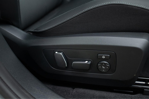 2025 BMW X3 G45 20 xDrive SUV image 16