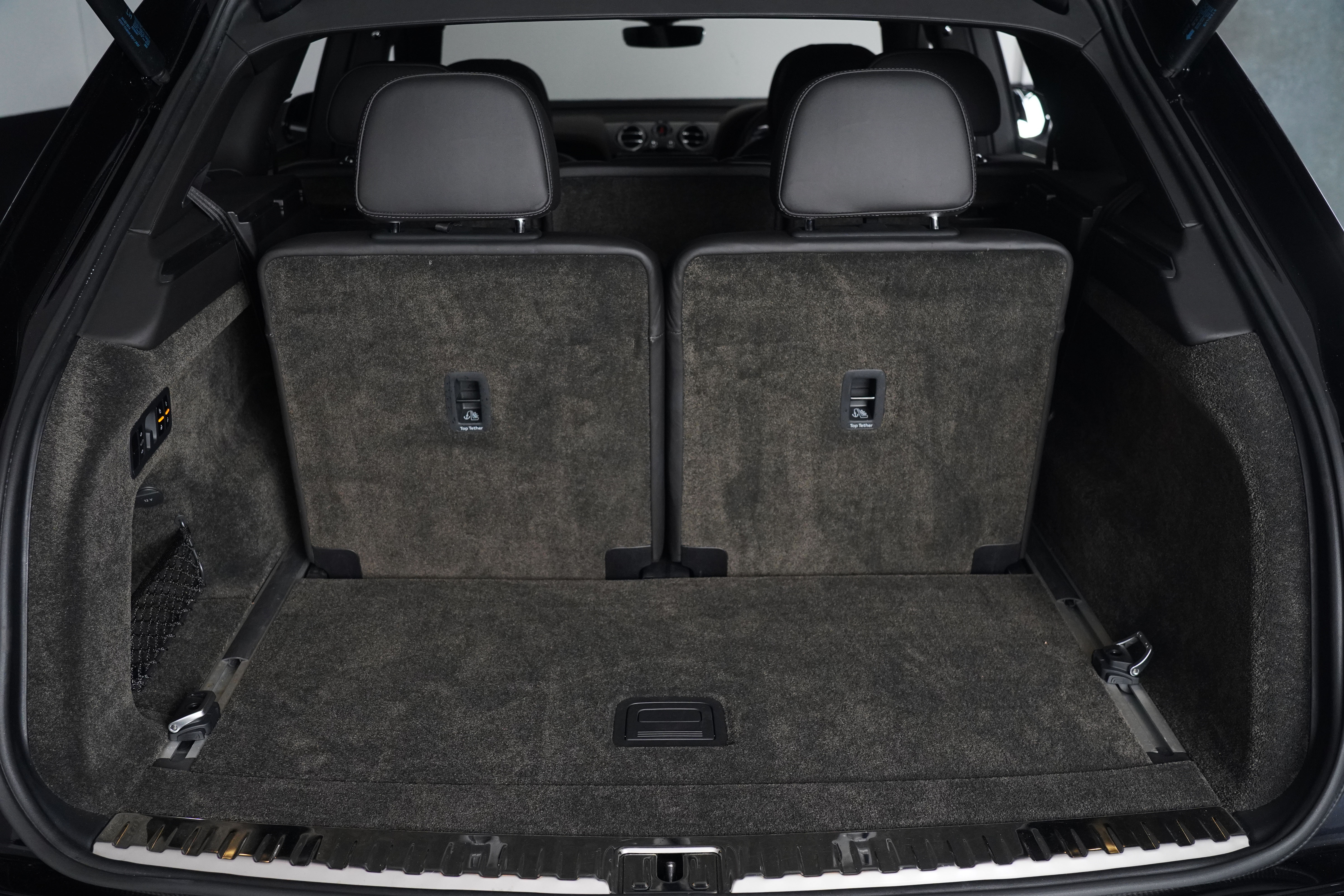 2018 Bentley Bentayga W12 Seven Seat SUV Image 22