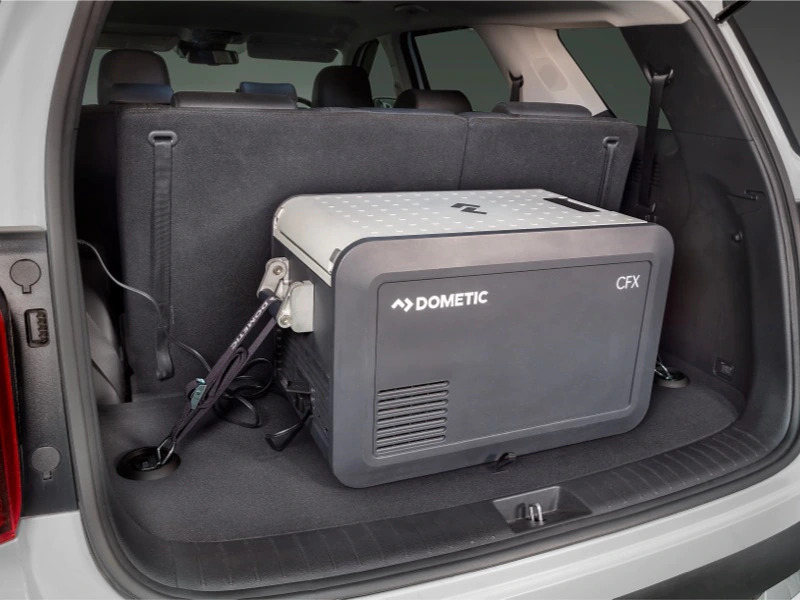 Portable fridge/freezer heavy duty strap tie-down kit