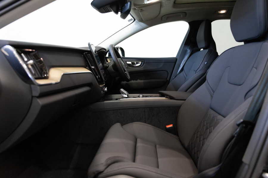 2026 Volvo XC60 UZ Plus B5 Bright SUV Image 3