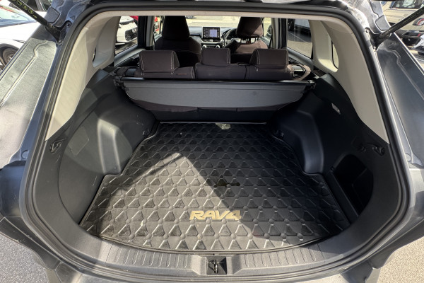 2020 Toyota RAV4 MXAA52R GXL SUV Image 14