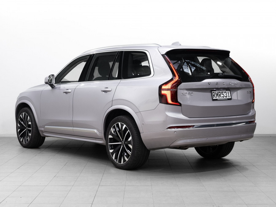 2025 Volvo XC90 L Series Ultra B5 Bright SUV Image 6