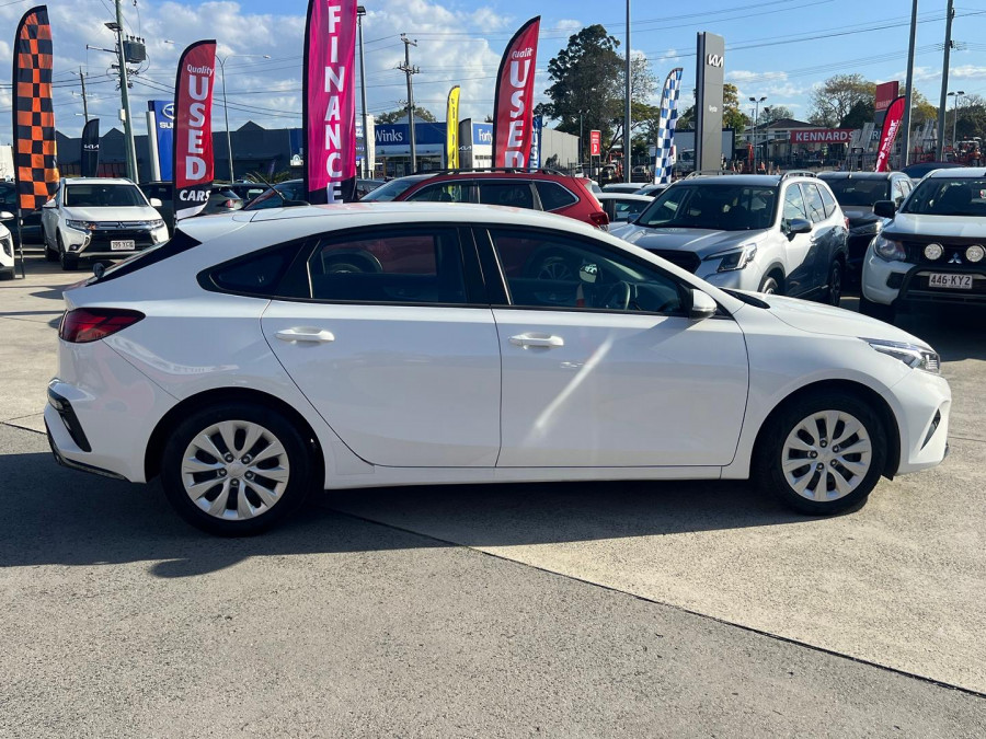 2023 MY24 Kia Cerato BD S Hatch Image 2