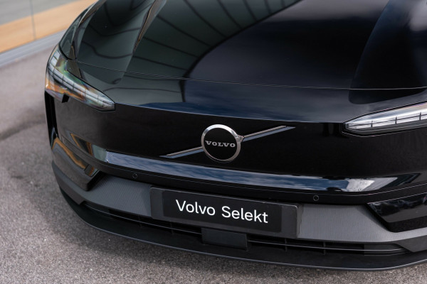 2026 Volvo EX30  Single Motor Extended Range Plus SUV Image 10