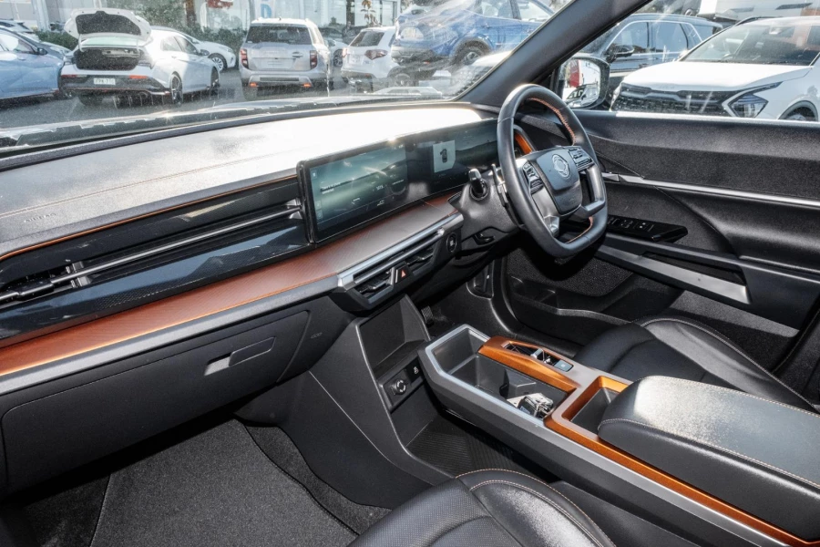 2025 KGM Torres J116 Adventure SUV Image 8