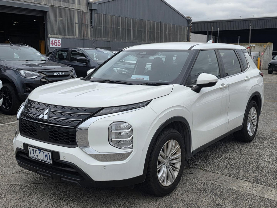 2023 Mitsubishi Outlander ZM ES SUV Image 3