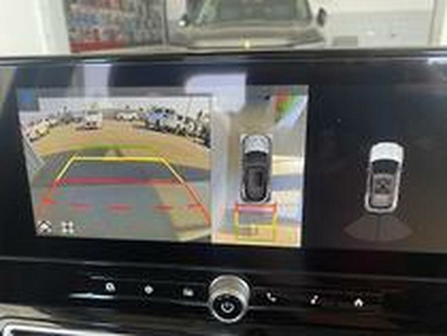 2025 Mahindra XUV3X0  AX5L SUV Image 20