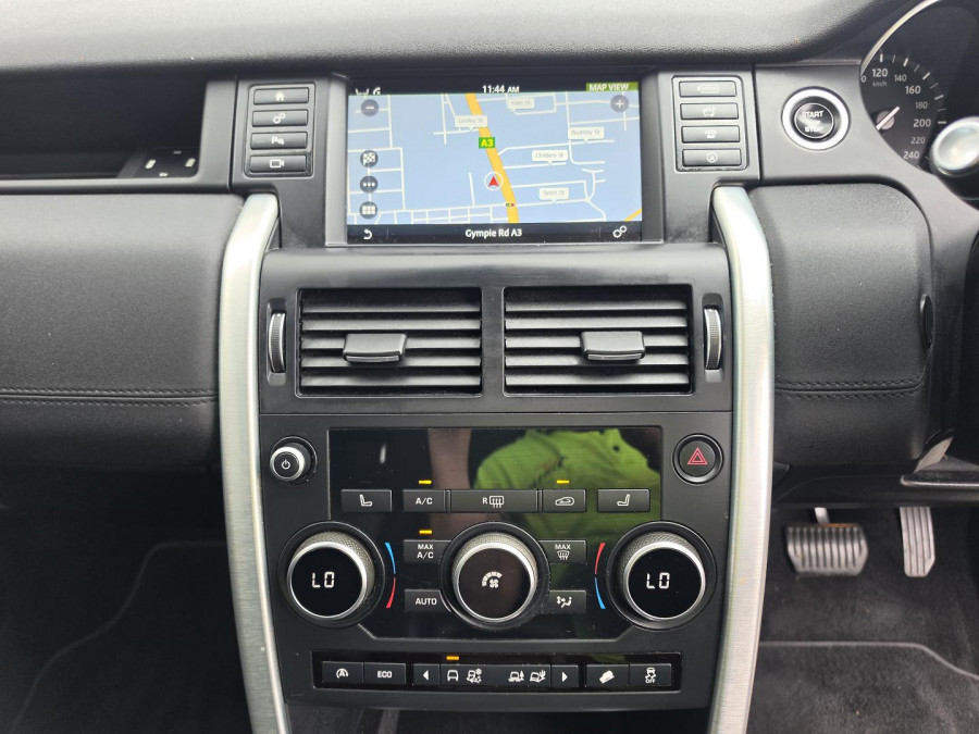 2017 Land Rover Discovery Sport L550 TD4 HSE SUV Image 16