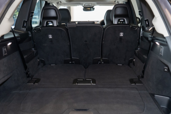 2025 MY26 Volvo XC90 L Series Ultra B5 Dark SUV