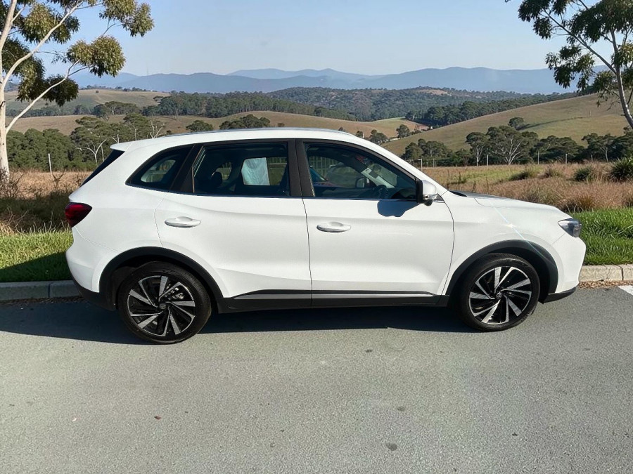 2026 MY26.5 MG ZS ZS32 Essence Hybrid+ SUV Image 2