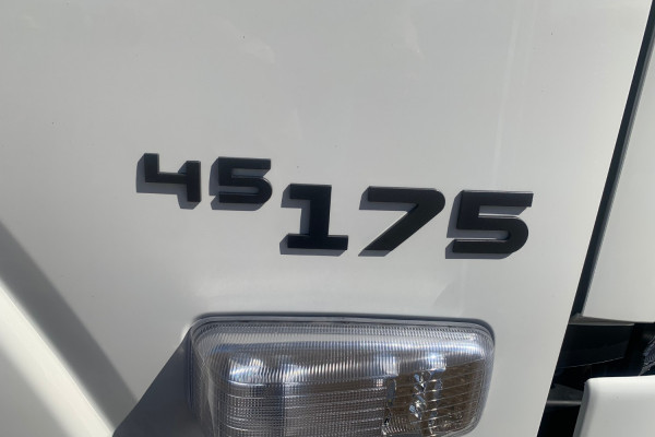 2026 Isuzu NPR 45/65-175 DT D28 Cab Chassis Image 10
