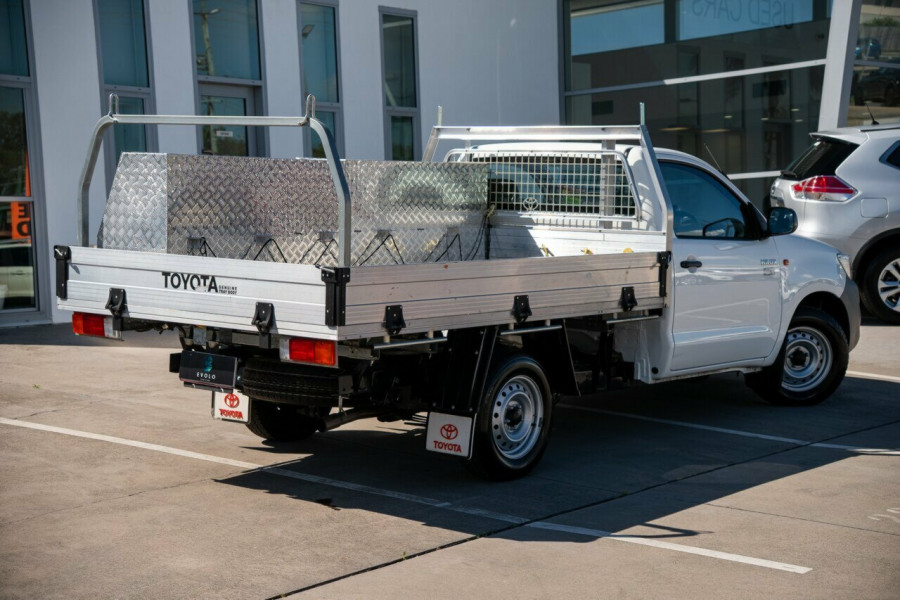 2015 MY14 Toyota HiLux WorkMate Single Cab Chassis Image 2