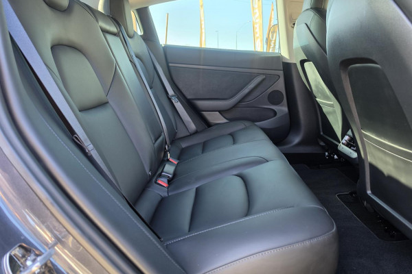 2021 Tesla Model 3  Long Range Sedan Image 15