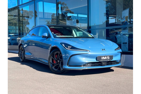 2026 MY25 MG IM5 P12L Performance Hatch Image 2