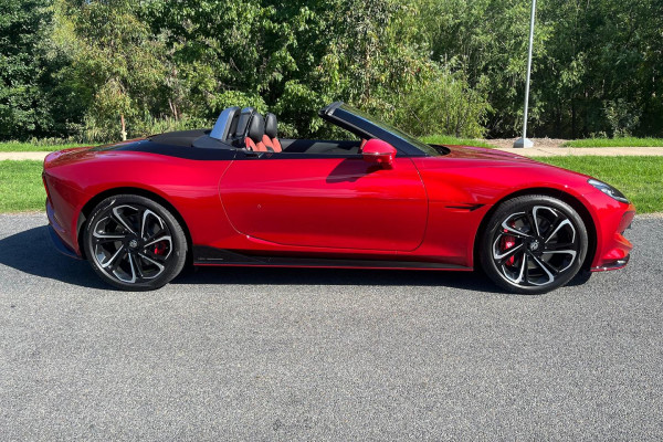 2024 MY24.5 MG Cyberster EC32  Convertible