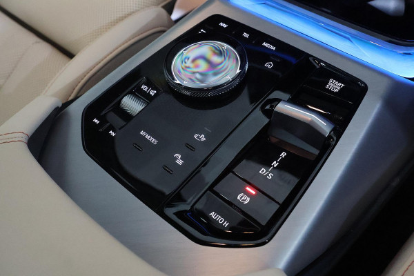 2025 BMW X3 G45 20 xDrive SUV image 17
